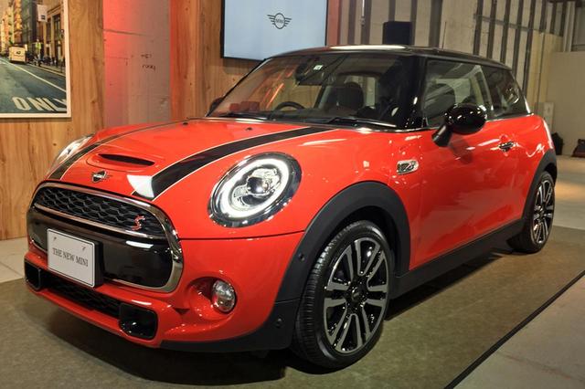 画像: MINI 3ドア クーパーS。ボディカラーは新色のソラリスオレンジ・メタリック。