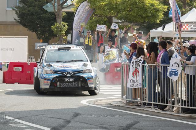 画像1: WRCを目指す、若きドライバーとメカニック
