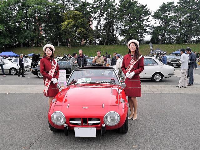 画像: 前回の参加者の愛車、昭和40年式のトヨタスポーツ800。ビカビカのフルノーマル車。