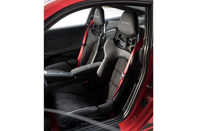 画像: ポルシェ911 GT3 RSのシート。