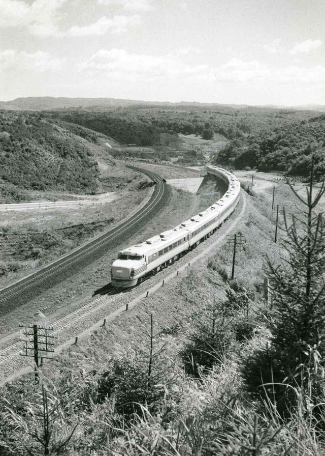 画像: 【はつかり】鉄道車両の製作に活路を見出した宇都宮製作所は、1960年に国鉄にディーゼル特急「はつかり」の車両を納入した。