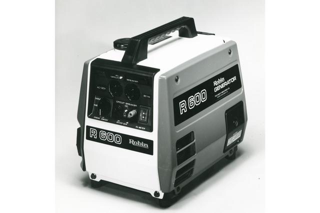 画像: 【ポータブルジェネレーターR600】1981年に開発したサイドバルブのEY15とEY20型を使ったポータブルジェネレーターで業界での地位を確立する。