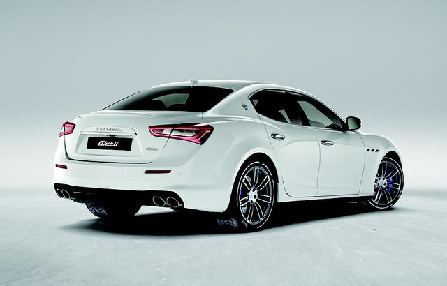 画像: 搭載エンジンは最高出力350psの3L V6ツインターボ。