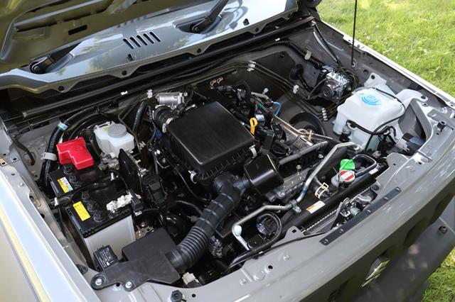 画像: 新開発の1.5L直4DOHCが採用されたジムニーシエラ。