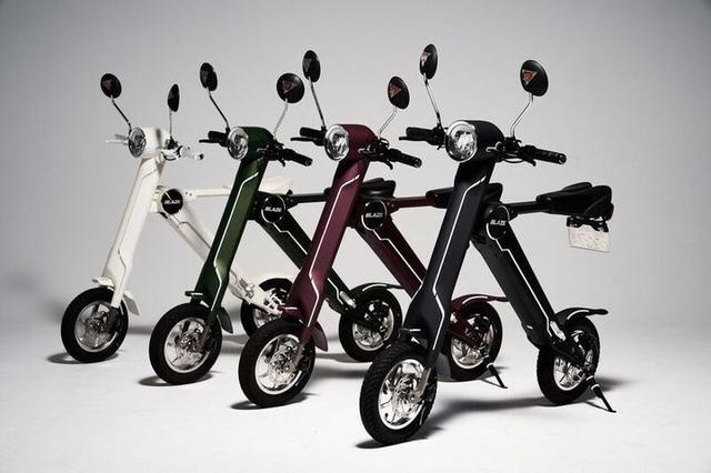 画像: ボディカラーは4色のBLAZE SMART EV。