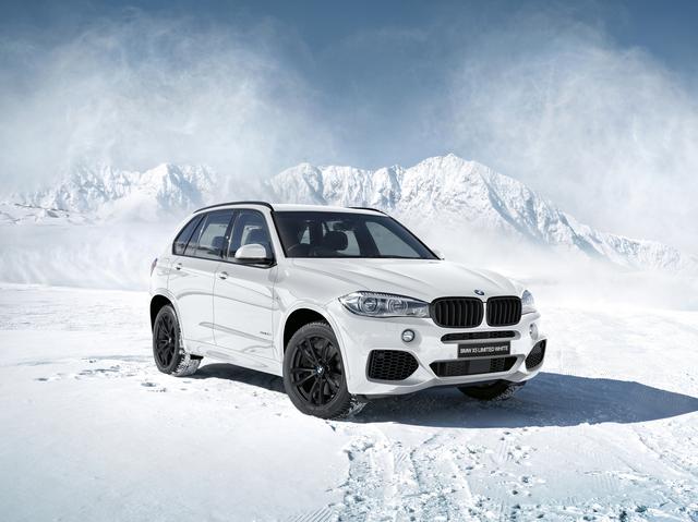 画像: BMW X5 LIMITED WHITE。ボディカラーはアルピンホワイト。