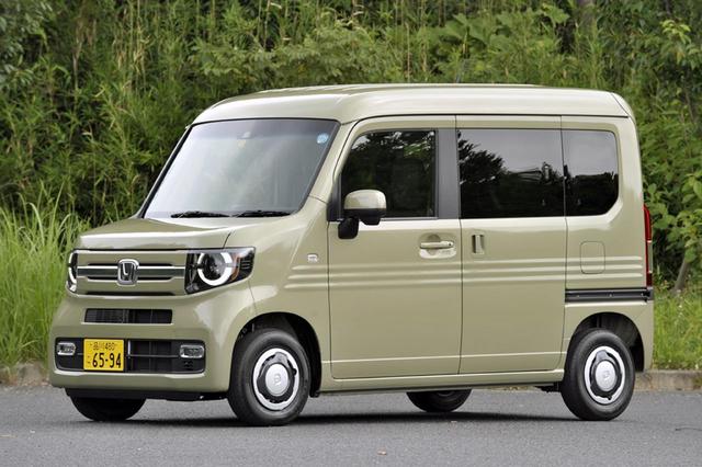 画像: 丸目ライトが可愛い+スタイル ファン。軽商用車とは思えないアカ抜けたスタイリングはパーソナルユースにも最適か。