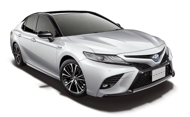 画像: WS“レザーパッケージ”オプション装着車。ボディカラーはアティチュードブラックマイカ×ホワイトパールマイカ