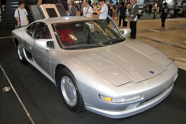 画像: 日産は、写真のMID4 II(1987年)や2018-19シーズンから参戦するフォーミュラEマシン(展示用モデル)など4台を出展。