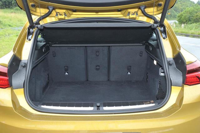 画像: BMW X2のラゲッジルーム。