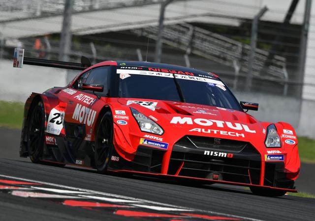 画像1: 追うLC500、逃げるGT-R