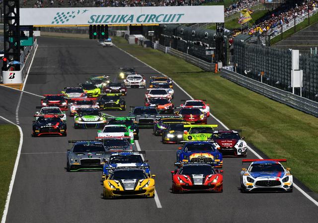 画像1: ポールポジションはフェラーリ