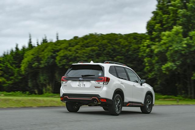 画像: SUBARU フォレスター Xブレイク。人気のボディカラーはクリスタルホワイトパール。