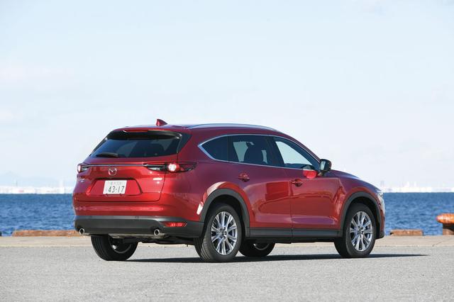 画像: CX-5より全長を355mm延長したことで7人乗りを可能にした。エンジンは2.2Lのディーゼルターボのみ。