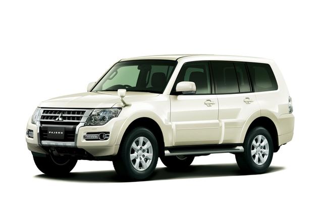 画像: GR。3LのV6ガソリンと3.2Lの直4ディーゼルターボを設定している。ボディカラーはウォームホワイトパール。