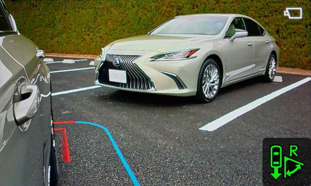 画像: モニター画面の視界が広がり、ガイドラインも表示される。