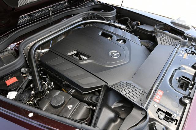画像: G550は最高出力422psを発揮する4L V8ツインターボエンジンを搭載。