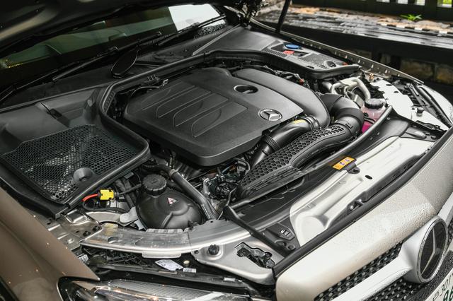 画像: C200に搭載される新開発のM264型1.5L直4ターボ。これに48V電源システムやベルトを介してクランクシャフトと接続されるBSG(ベルトドリブンスタータージェネレーター)が組み合わされ、最高出力184ps、最大トルク280Nmを発生する。これはC180が搭載するM274型1.6L直4ターボエンジンより+28ps/+30Nmとなる。