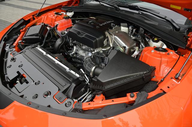 画像: カマロ ローンチエディションはクーペの 「カマロ LT RS」「 カマロ SS」に設定。写真は2L直4ターボを搭載するカマロ LT RS ローンチエディション。
