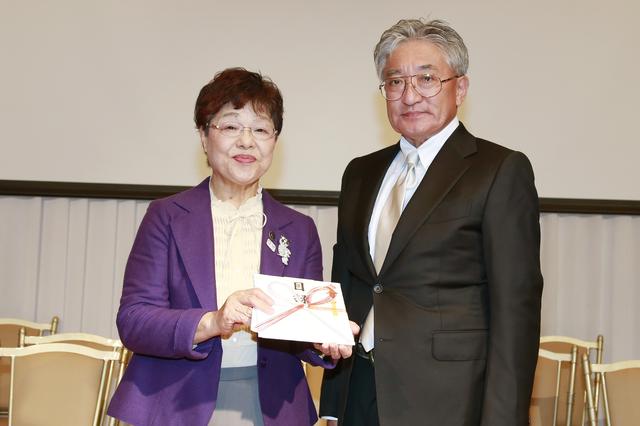画像: チャリティオークションの売り上げ金は全額北杜市に寄付された。