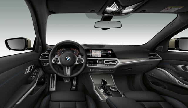 画像: M340i xDriveのインテリア。M3よりも快適性重視の方向で仕立てられる。Mスポーツシャシ、バリアブルMスポーツステアリング、Mスポーツデファレンシャルなどが装備されている。