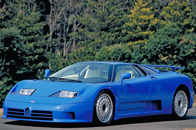 画像: 1991年にパリで発表されたEB110。ノーズの馬蹄形エアインテークは往年のモデルをインスパイアした証。