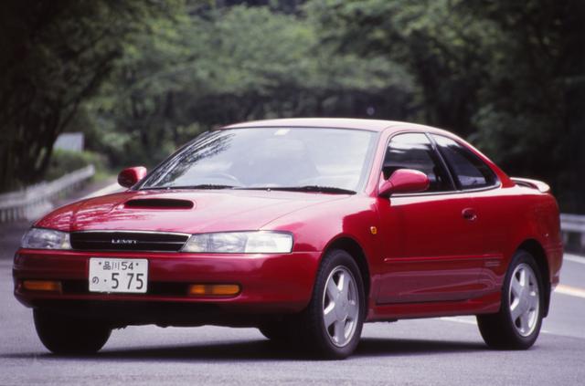画像: 7代目カローラシリーズにももちろんレビンはラインナップ。“AE101型”で“トイチのレビン”と呼ばれてファンに愛された。搭載する4A-GEエンジンは1気筒あたり5バルブ化されていた。