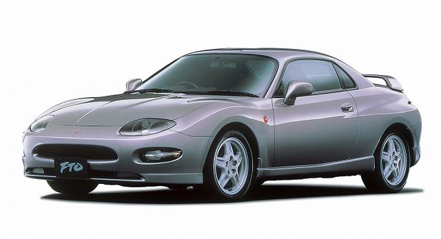 画像: ギャランFTOの名前を蘇らせた三菱FTOは日本で初めてマニュアルモードを持つAT、INVECS-Ⅱを採用したスポーツクーペ。日本カー・オブ・ザ・イヤーを受賞したことでも、当時の評価の高さがわかる。