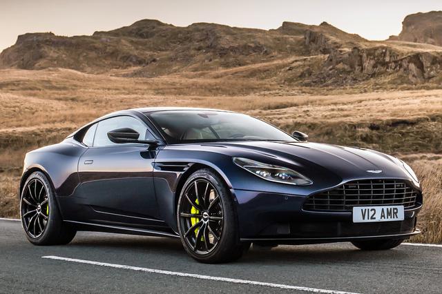 画像: 639psと700Nmを発生する5.2LのV12ツインターボを搭載した、アストンマーティン DB11 AMR。