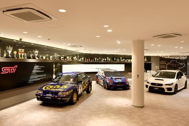 画像: STIギャラリーにはレース車両だけでなく、トロフィーなども展示される。