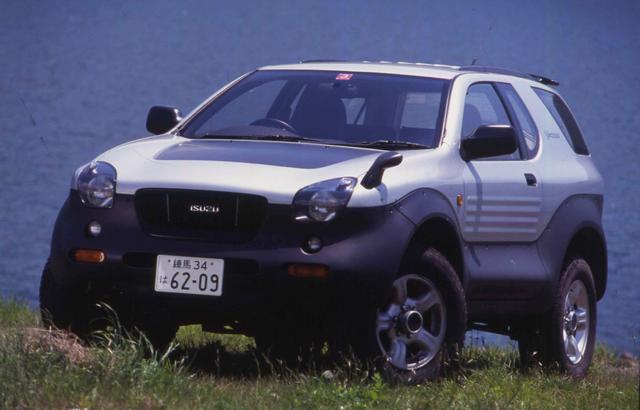 画像: いすゞが小型乗用車の生産から撤退して商用車とSUVに注力することになったのは平成5年だが、その4年後に登場したのがスペシャルティカーとSUVのクロスオーバーであるビークロスだ。チーフデザイナーはその後、日産へ移籍した中村史郎であることはあまりにも有名。