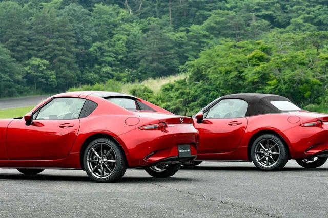 画像: ロードスターRF(左)とロードスター(右)のルーフ部分を比較してみると…。
