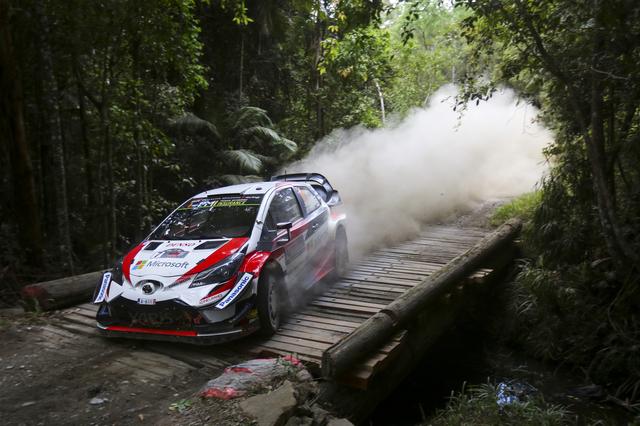 画像: 2018年WRC最終戦ラリー・オーストラリアでのヤリスWRC。2019年仕様とは配色、スポンサーロゴの位置が一部異なる。