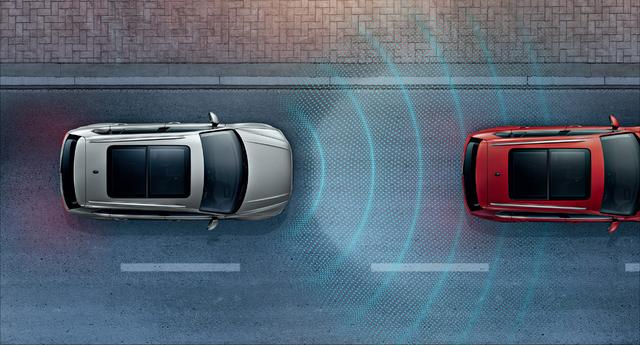 画像: 渋滞時支援システム“Traffic Assist” もComfortlineに標準装備されることになった。