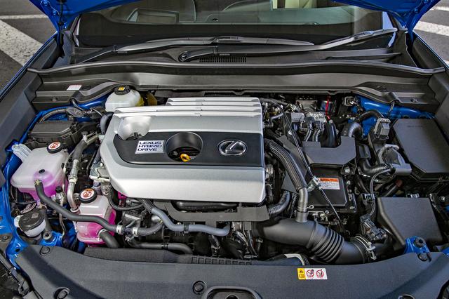 画像: ハイブリッド車は、2Lの直4直噴エンジンと組み合わせる。モーターのアシスト効果は大きい。