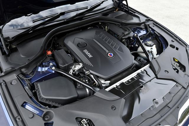 画像: BMW伝統のストレート6。ディーゼルでもその圧倒的なスムーズ感は、サルーンの走りに抜群に似合っている。