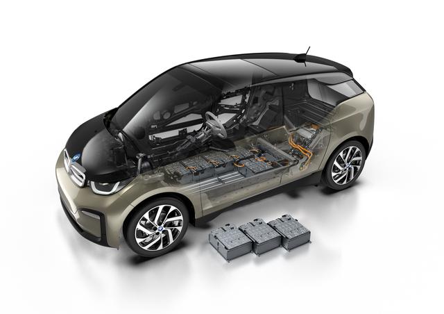 画像: 最新の120Ahリチウムイオン・バッテリーを搭載、総電力量を33kWhから42kWhに拡大。