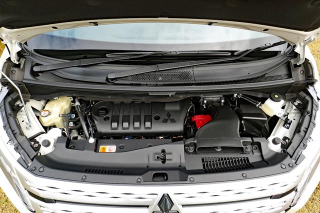 画像: 新型デリカD:5のエンジンは、2.2Lのディーゼルターボのみ。