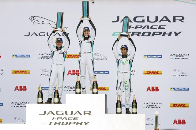 画像: 新新しい画期的なレースシリーズとして始まった「ジャガー I-ペイス eトロフィー」。その第2戦では女性ドライバーのキャサリン・レッグ(レイホール・レターマン・ラニガン・レーシング)が優勝した