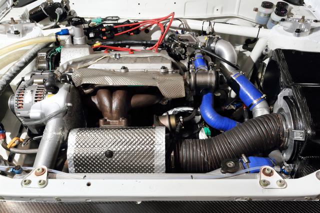 画像: セリカに搭載されていた3S-GT改エンジンと4WDシステムを移植。ワークス活動休止後もプライベーターたちの手によって活躍するなど、そのパフォーマンスは高く評価された。