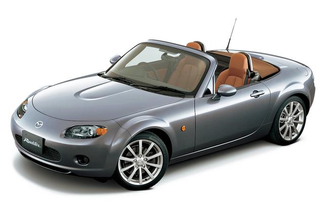 画像: NBと比較して全長、全幅とも40mm拡大し、車重は約70kgの増加となった。ただし、エンジンは2Lとしたことで速さでは旧型を圧倒した。写真は前期型。