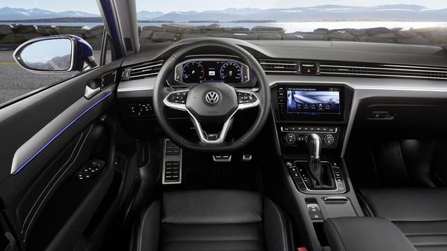 画像: 新型パサートのインテリア。