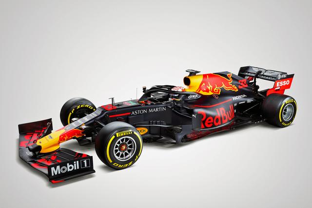 画像: 2019シーズン用マシン、レッドブルRB15。残念ながら会場には展示されなかった。
