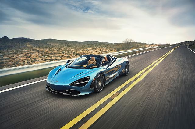画像: パワーソースは、V8DOHC4リッター ツインターボ。最高出力720ps/最大トルク770Nm。