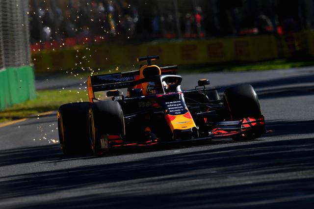 画像: フリー走行2回目で1分23秒400をマークして3番手につけたマックス・フェルスタッペン(レッドブル・ホンダ)。メルセデスAMGとの差はコンマ8秒。