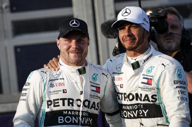 画像: メルセデスAMGのバルテリ・ボッタス(左)とルイス・ハミルトン。チームメイト同士の戦いも面白くなってきた。
