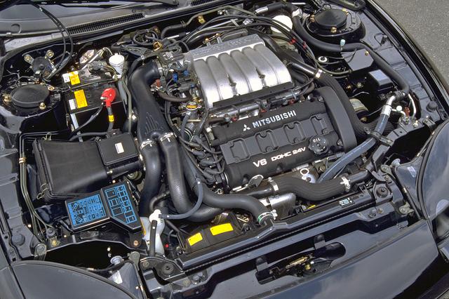 画像: 北米仕様にはノンターボも設定されたが、取材車は320ps/43.5kgmを発生するV6ツインターボを搭載。