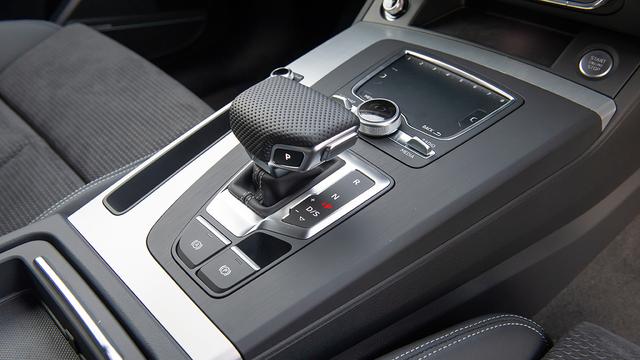 画像: トランスミッションは7速Sトロニック(DCT)。