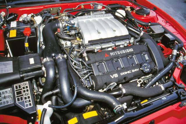 画像: 6G72型ツインターボは国内では280psだが、自主規制のない北米仕様は320psと発表された。豪快な動力性能が魅力だった。