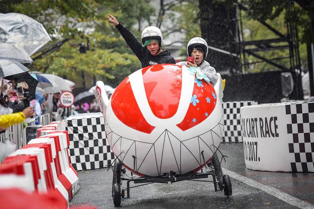 画像: 写真は2017年の東京大会の参加者たち(以下同じ)